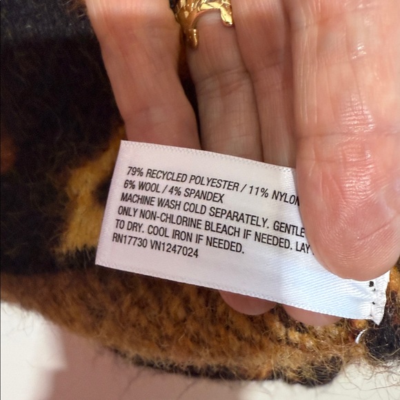 Black and Brown Women's Sweater Jacket Size XS with 2 Front Pockets - Picture 3 of 7